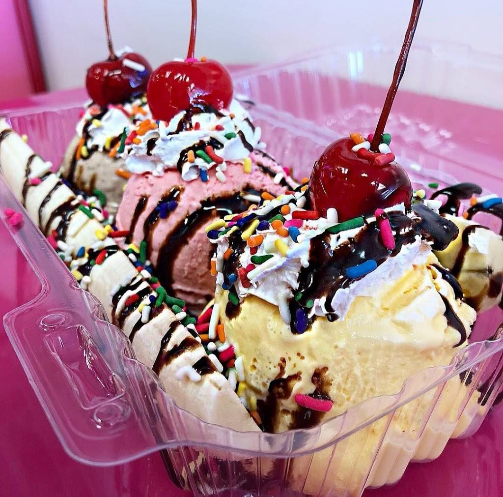 La Michoacana King Ice Cream Parlor | meal takeaway | 15705 1/2 Vanowen St, Van Nuys, CA 91406, USA | 8183868696 OR +1 818-386-8696