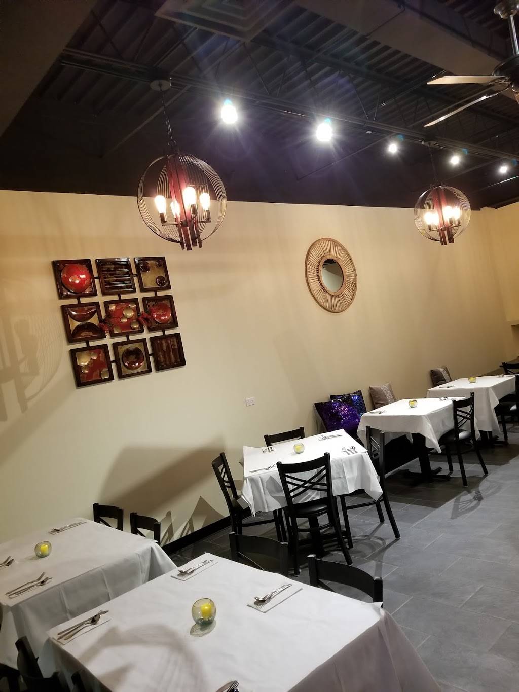 Seven Luck | restaurant | 3964, 889 S Roselle Rd, Schaumburg, IL 60193, USA | 8478912888 OR +1 847-891-2888