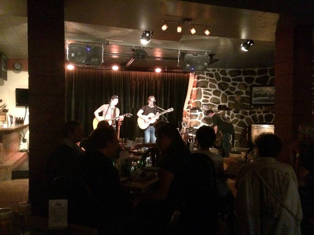 La Chèvre Resto-Pub-Salle de spectacles | cafe | 1510 Chemin de lAvalanche, Saint-Adolphe-dHoward, QC J0T 2B0, Canada | 8197140101 OR +1 819-714-0101