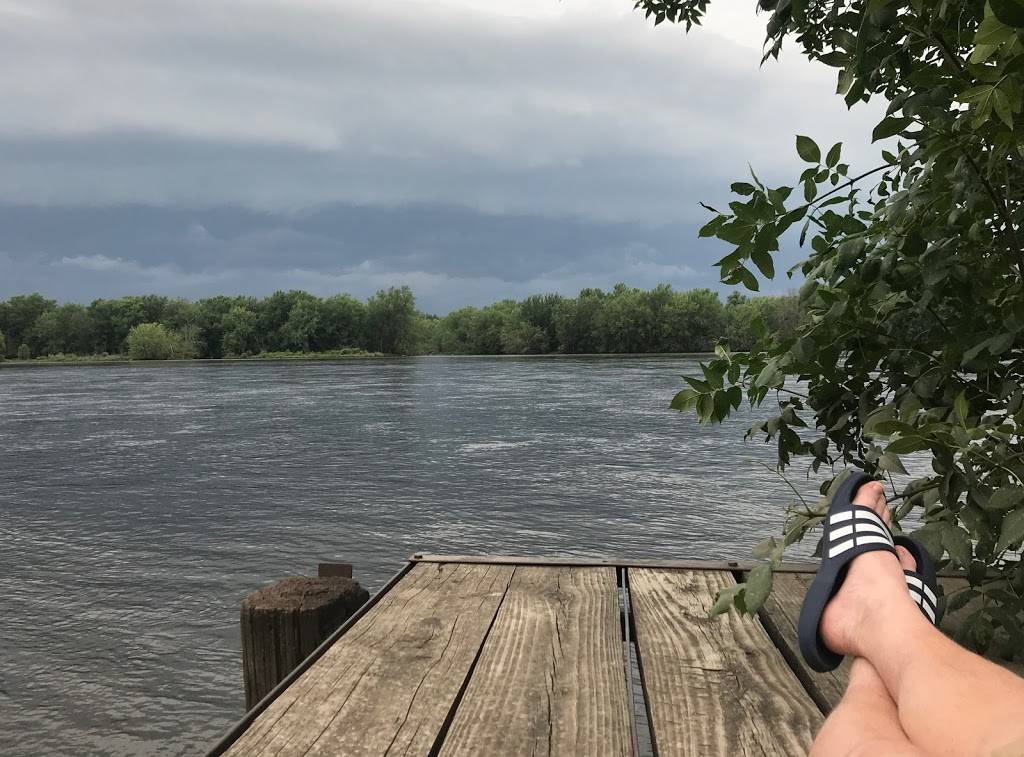 Hookers Resort | restaurant | W9370 Co Rd V, Poynette, WI 53955, USA | 6086357867 OR +1 608-635-7867