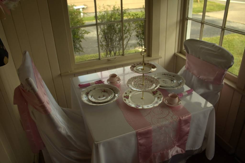 Four Friends Tea Room & Gifts | cafe | 3816 Broadway St, Pearland, TX 77581, USA | 2814856484 OR +1 281-485-6484