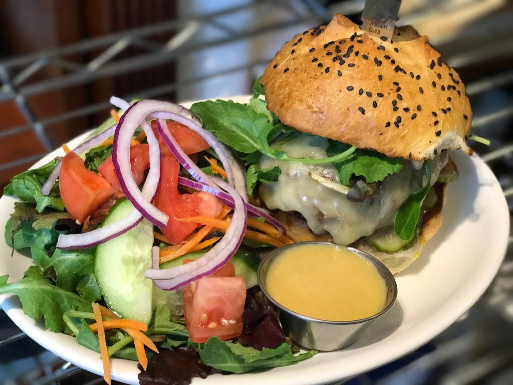 Earths Harvest Kitchen & Juicery | restaurant | 835 Central Ave, Dover, NH 03820, USA | 6035167600 OR +1 603-516-7600