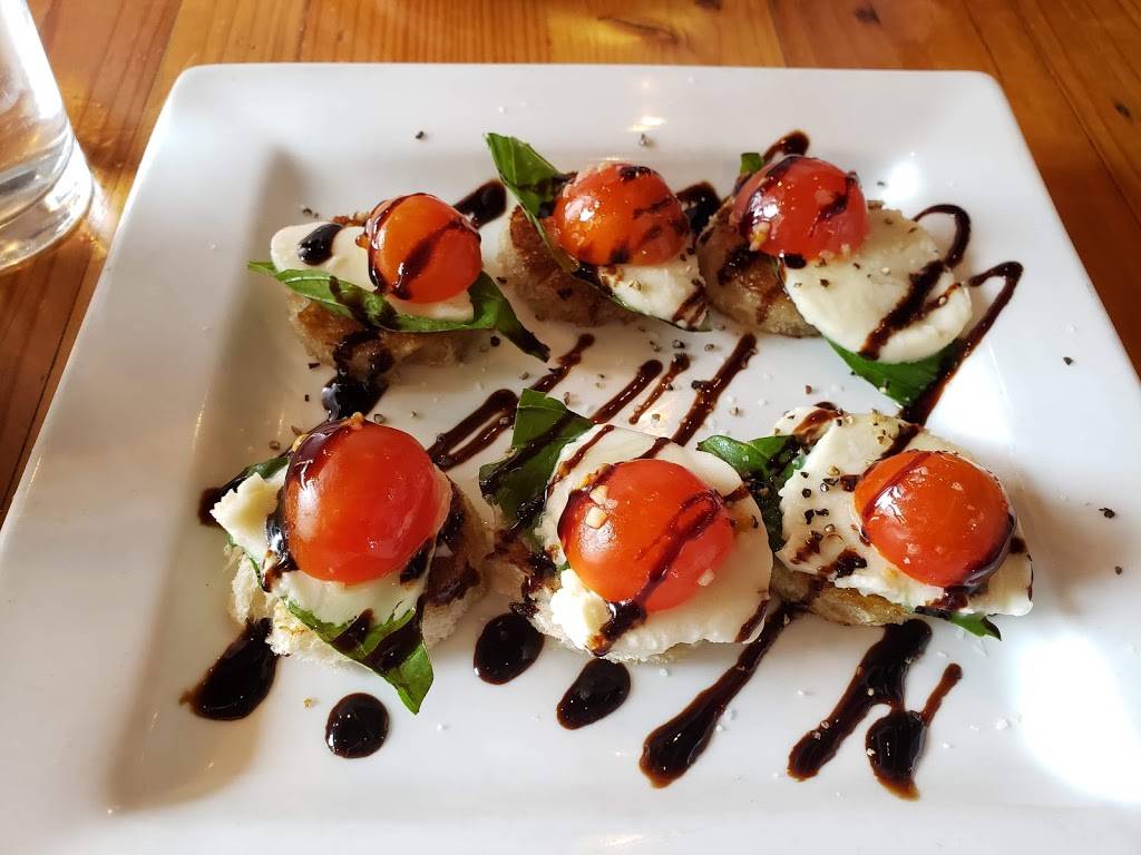 Dallas Grilled Cheese Co. (Bishop Arts) | restaurant | 310 W 7th St, Dallas, TX 75208, USA | 2149445515 OR +1 214-944-5515