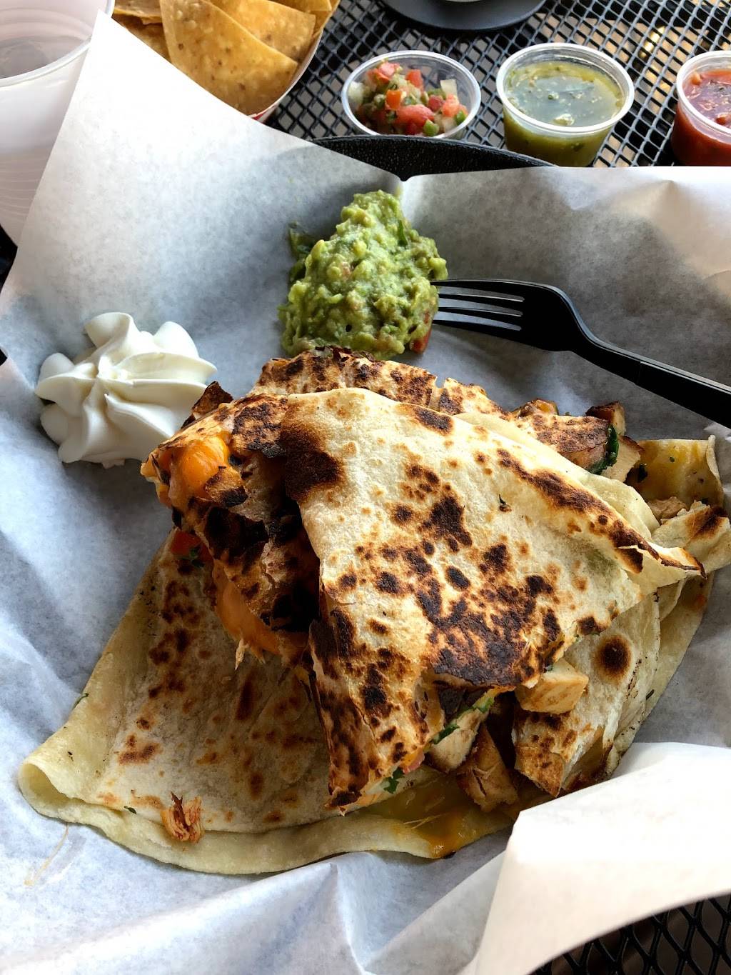 Chicken Lisas and Your Mexican Favorites | restaurant | 555 W Country Club Ln E, Escondido, CA 92026, USA | 7608498227 OR +1 760-849-8227