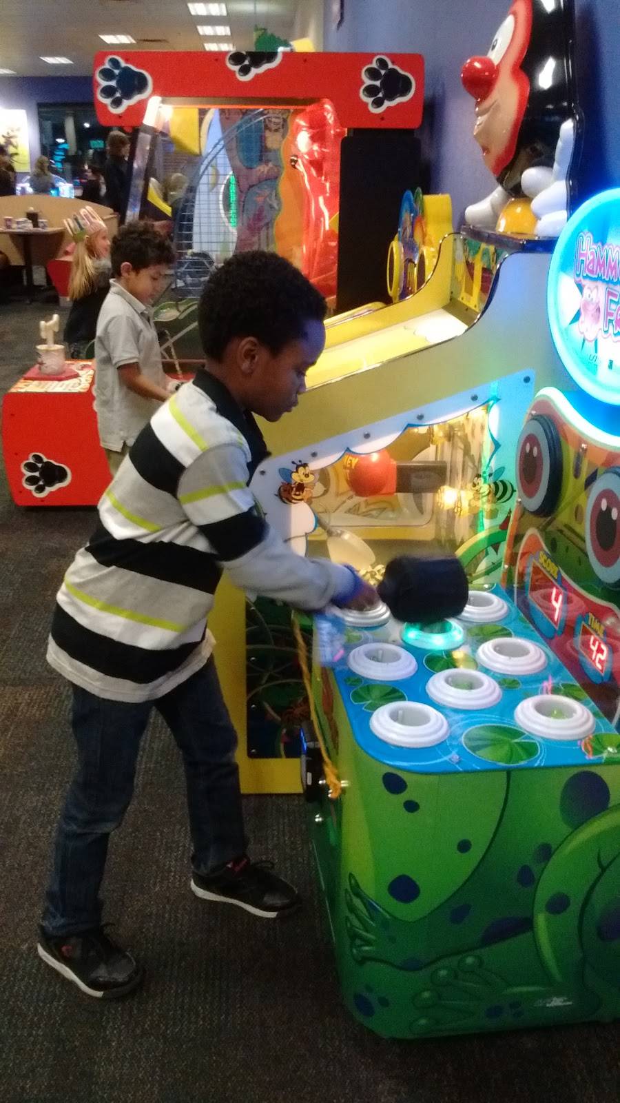 Chuck E. Cheese | restaurant | 145 E. Tevis St., Winchester, VA 22601, USA | 5406625166 OR +1 540-662-5166