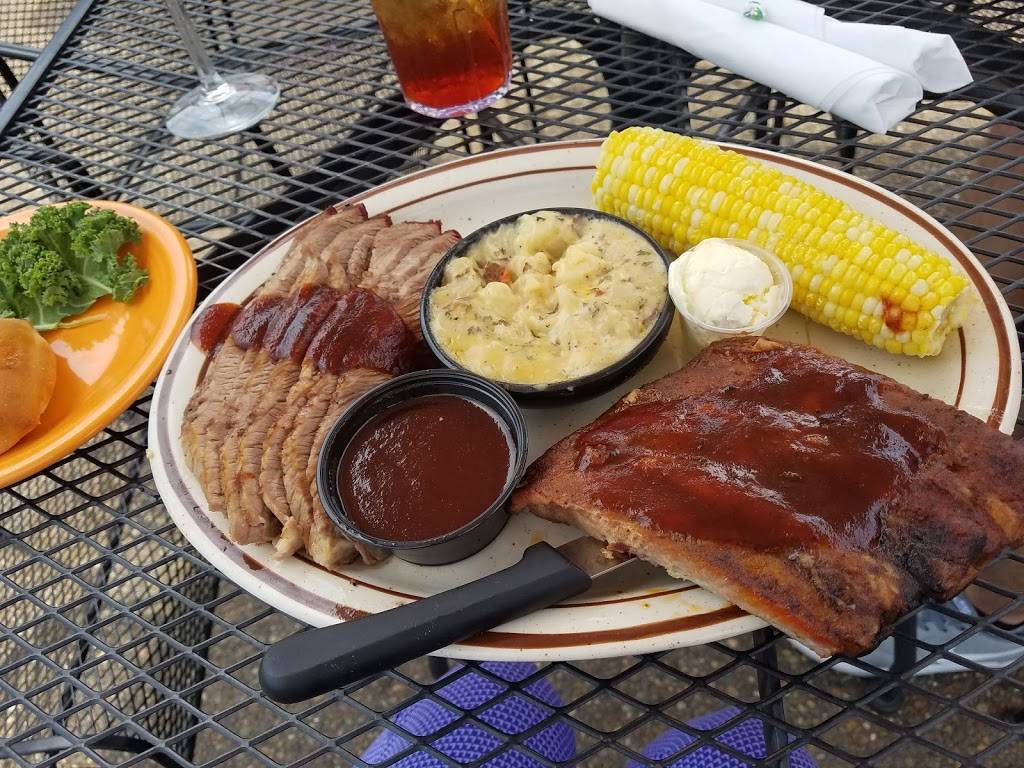 Ethyls Smokehouse & Saloon | restaurant | 8505 Veterans Memorial Pkwy, OFallon, MO 63366, USA | 6369787755 OR +1 636-978-7755
