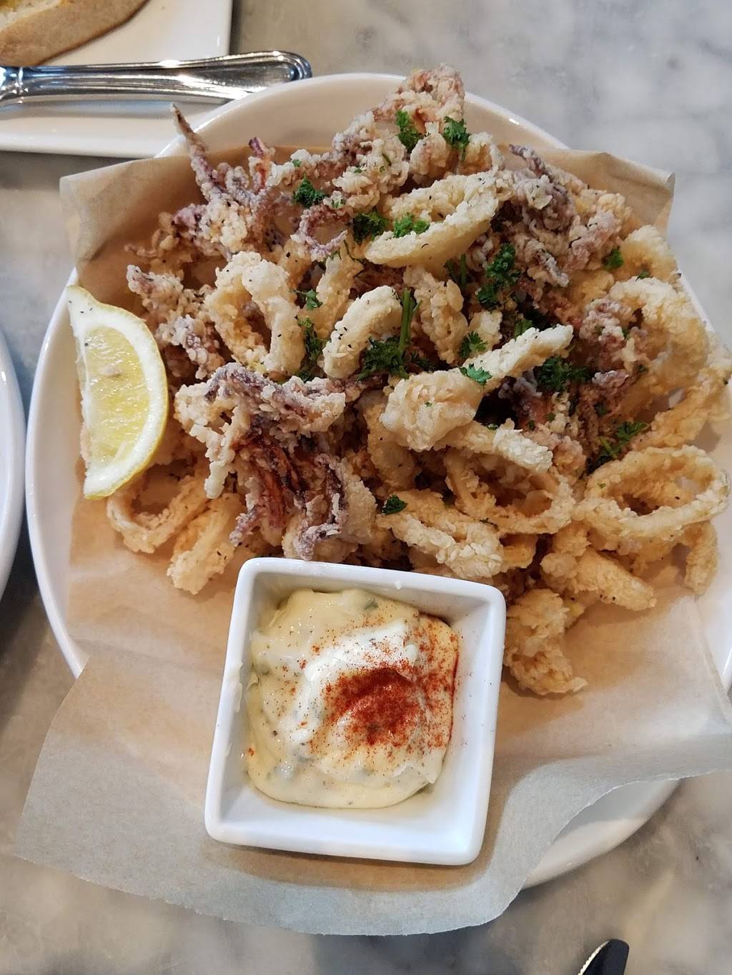 The Connection Pizza & Bar | restaurant | 1100 S Lamar Blvd Suite 2140, Austin, TX 78704, USA | 5122849867 OR +1 512-284-9867