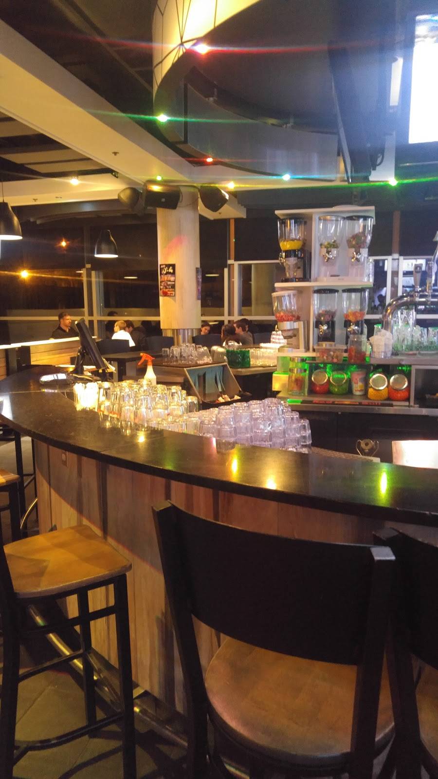 Le Pub Universitaire | restaurant | 2325 Rue de lUniversité Local 1312, Québec, QC G1V 0A6, Canada | 4186567075 OR +1 418-656-7075