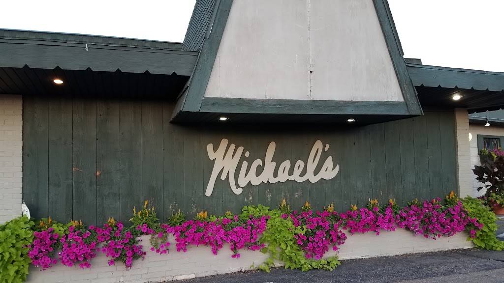 Michaels Supper Club | restaurant | 2901 Rib Mountain Dr, Wausau, WI 54401, USA | 7158429856 OR +1 715-842-9856