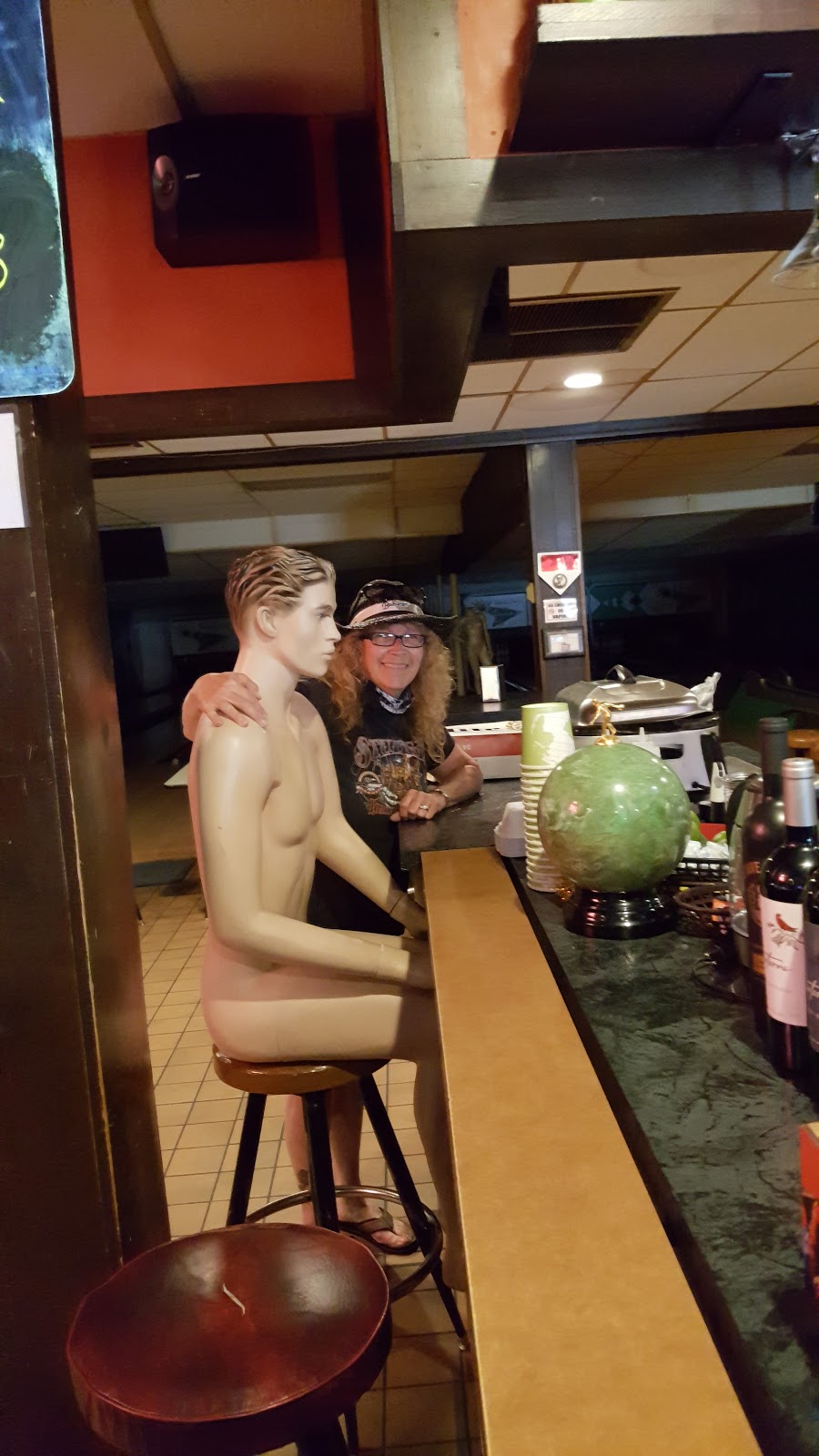 Black Earth Lanes | restaurant | 1031 Mills St, Black Earth, WI 53515, USA | 6087672382 OR +1 608-767-2382