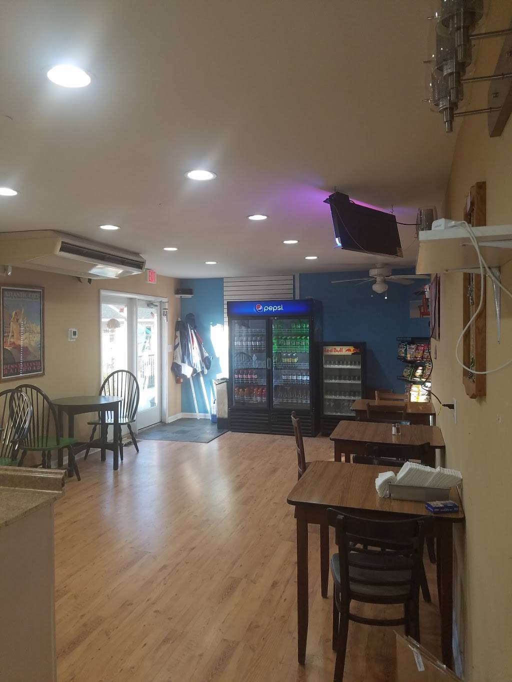 Delizias Pizza | restaurant | 98 Seafarers Village Rd, Millsboro, DE 19966, USA | 3029450111 OR +1 302-945-0111