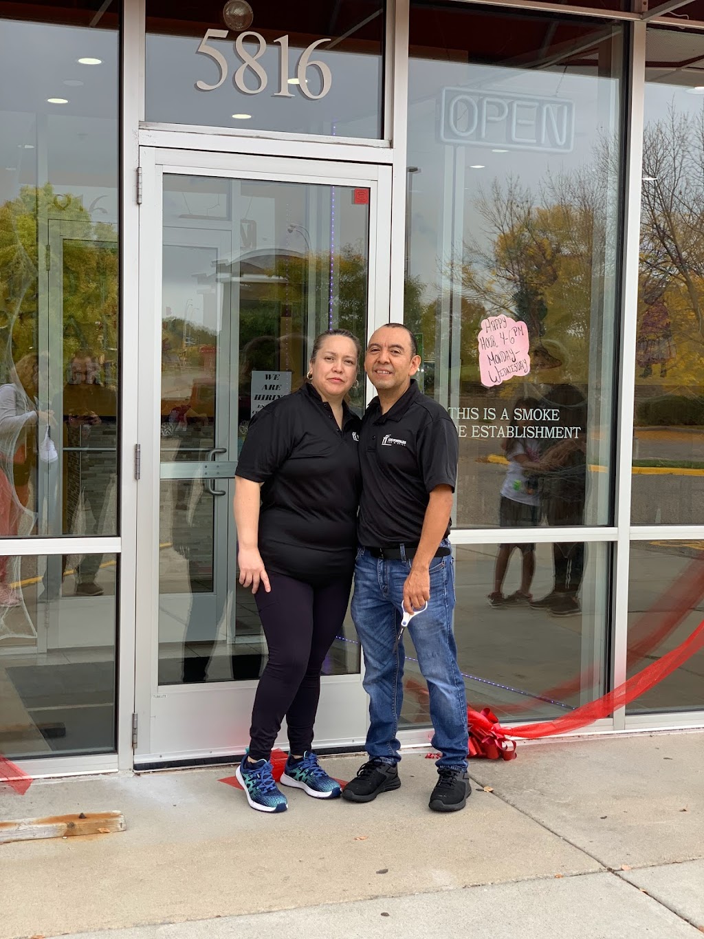 Los portales bar & grill | restaurant | 5816 Blaine Ave E, Inver Grove Heights, MN 55076, USA | 6512003349 OR +1 651-200-3349