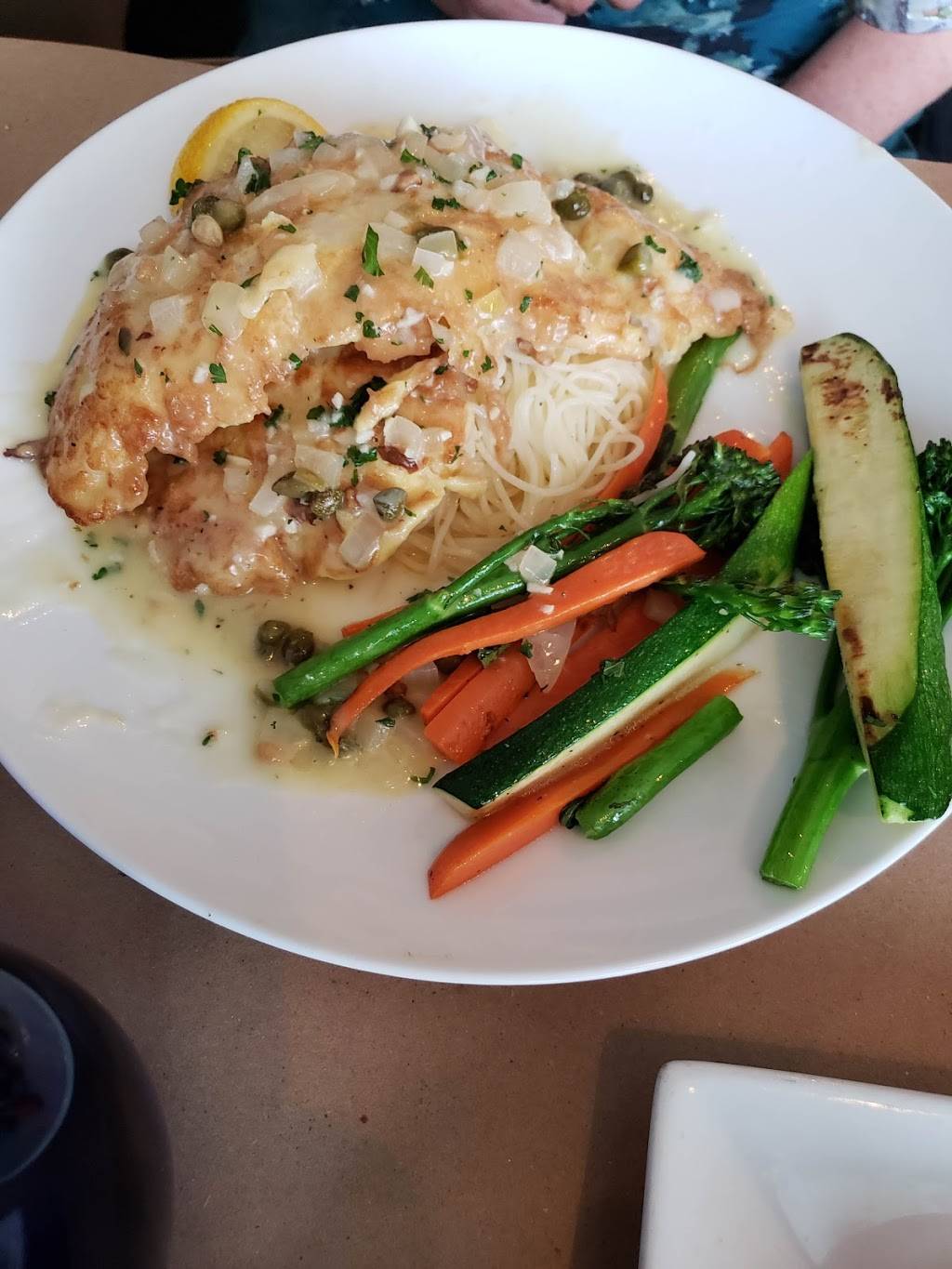 Amici Ristorante | restaurant | 2516 Elmwood Ave, Kenmore, NY 14217, USA | 7168740143 OR +1 716-874-0143