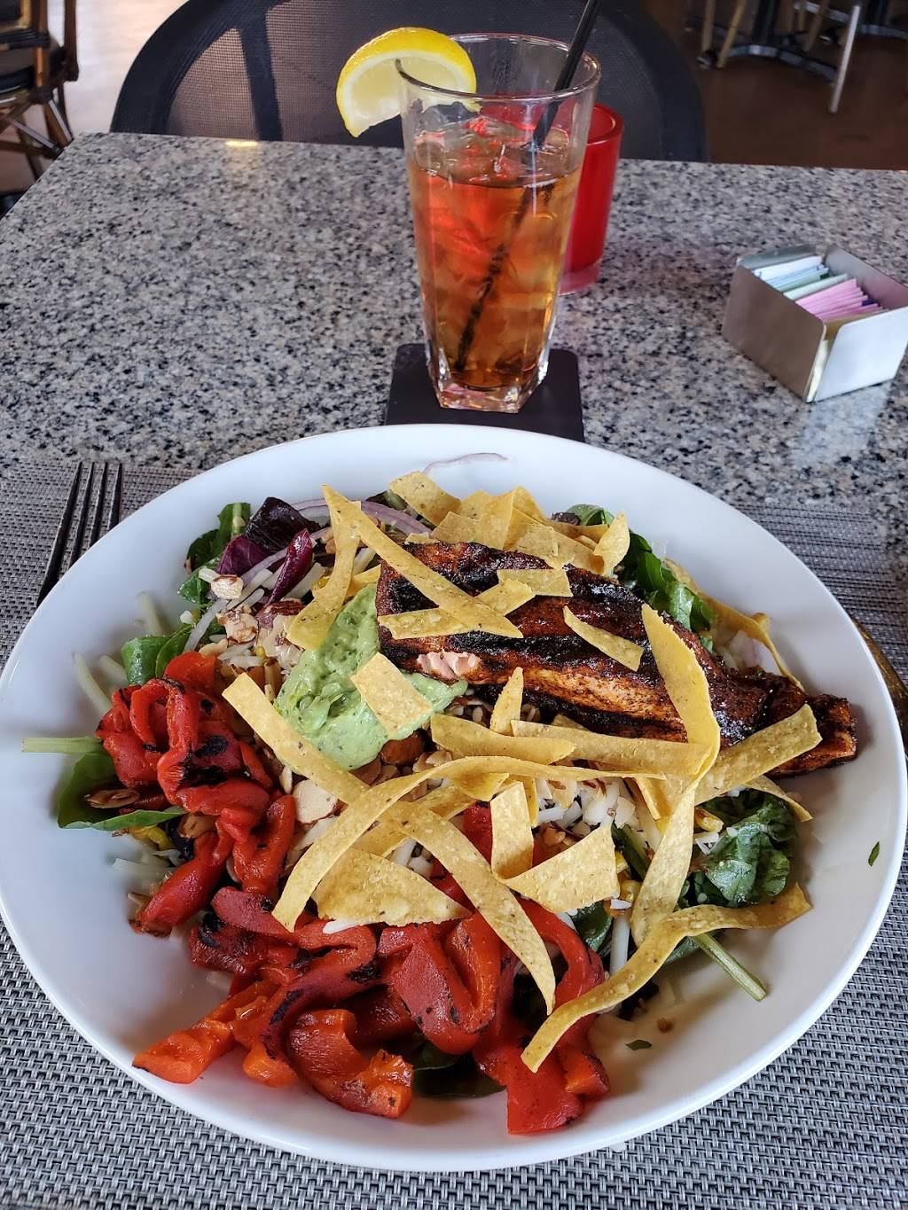 Off The Hook | restaurant | 908 Warrendale Village Dr, Warrendale, PA 15086, USA | 7247192877 OR +1 724-719-2877