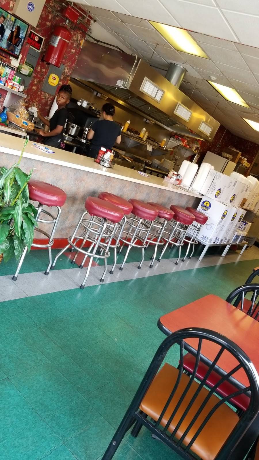 52nd Skyline | meal takeaway | 47 S 52nd St, Philadelphia, PA 19139, USA | 2157485485 OR +1 215-748-5485