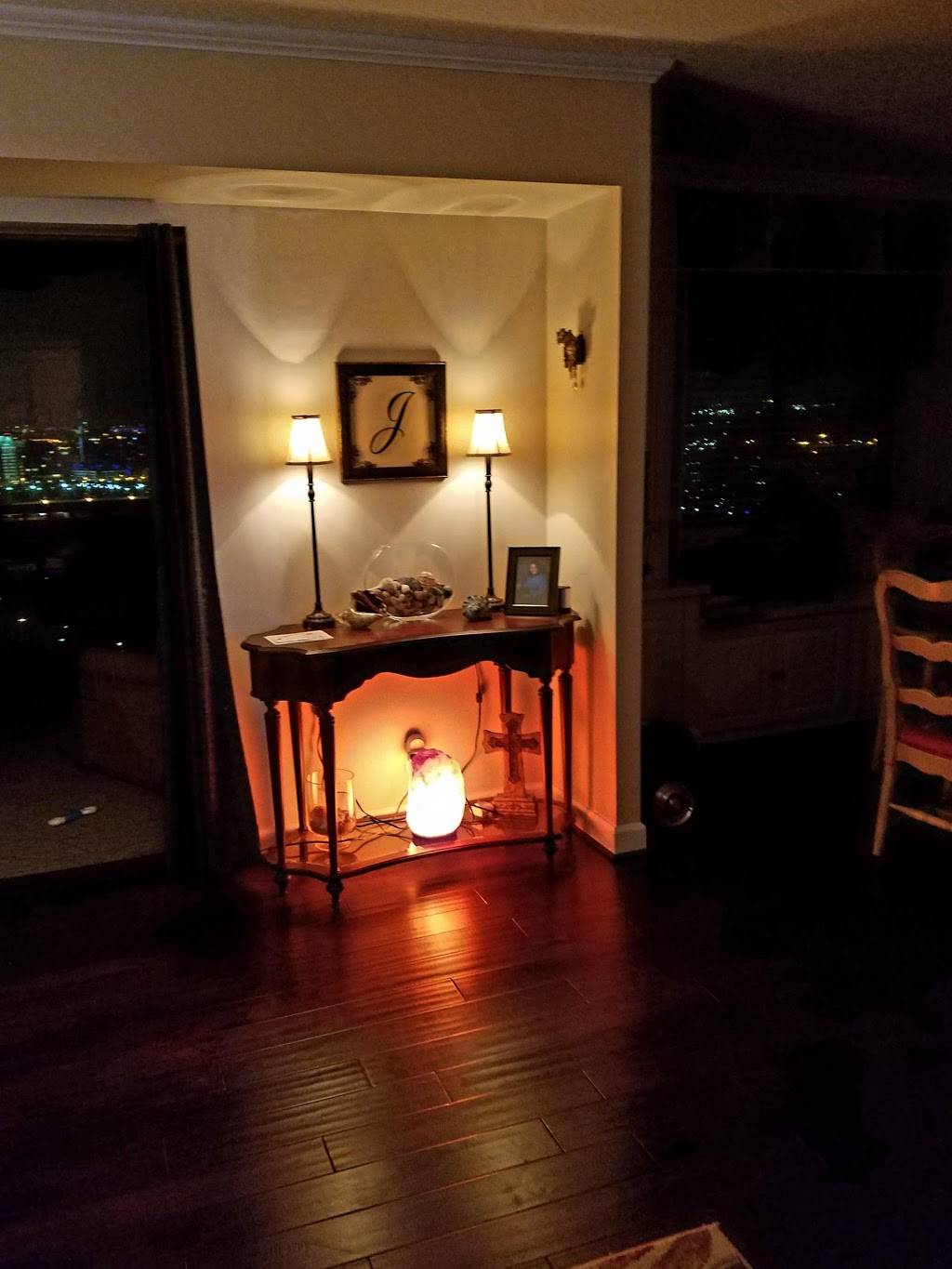 Montebello Market & Restaurant | restaurant | 5905 Mt Eagle Dr, Alexandria, VA 22303, USA | 7033294850 OR +1 703-329-4850