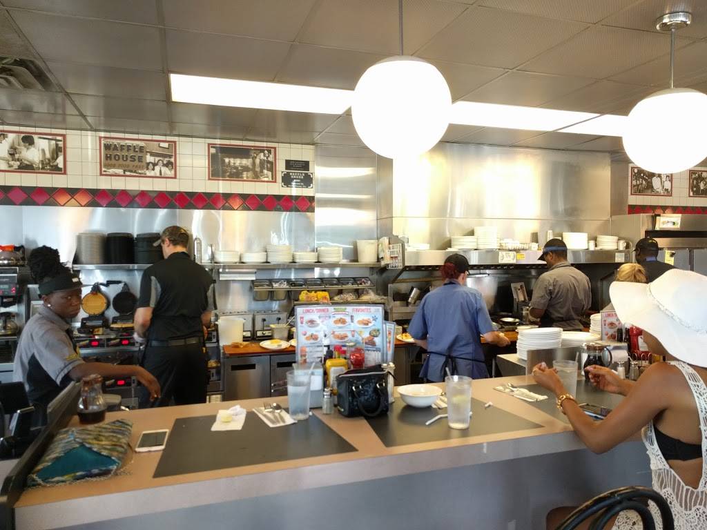 Waffle House | meal takeaway | 711 Frontage Rd E, Myrtle Beach, SC 29577, USA | 8434452711 OR +1 843-445-2711