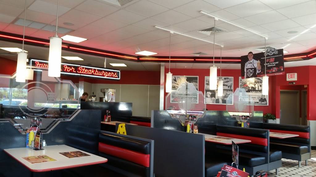 Steak n Shake | restaurant | 2202 W Southport Rd, Indianapolis, IN 46217, USA | 3178840082 OR +1 317-884-0082