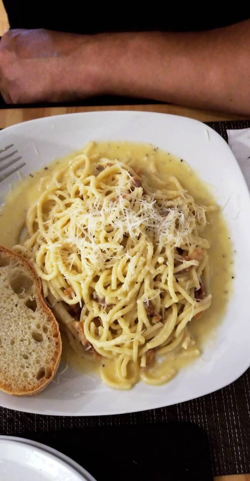 Perfetto Bistro Bottega | restaurant | 4783 Wyandotte St E, Windsor, ON N8Y 1H7, Canada | 2262219944 OR +1 226-221-9944