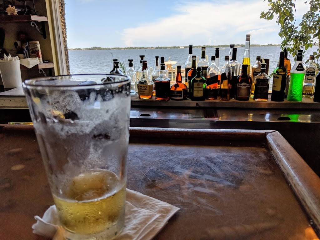 Captain Katannas Dockside Restaurant | restaurant | 4263 US-1, Melbourne, FL 32935, USA | 3212531369 OR +1 321-253-1369