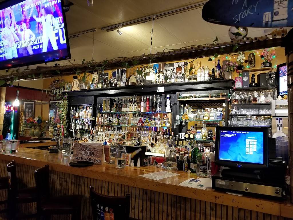 La Fiesta Mexican Kitchen | restaurant | 1849 Willamette Falls Dr, West Linn, OR 97068, USA | 5036576001 OR +1 503-657-6001