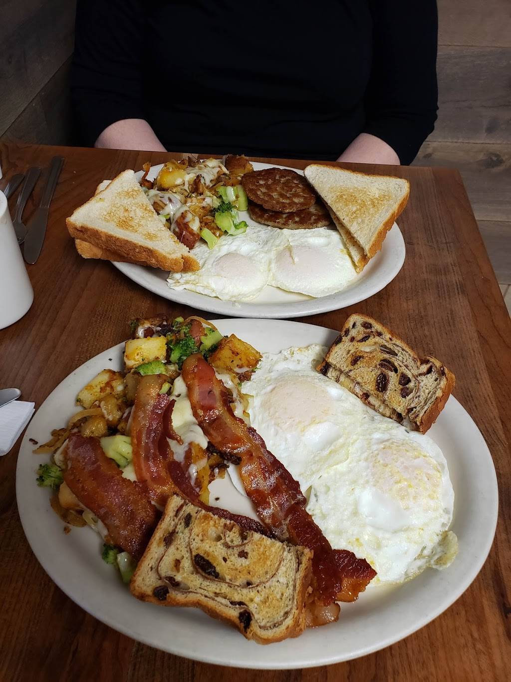 Emma Lisas Breakfast & Lunch | restaurant | 258 Willard St #1, Quincy, MA 02169, USA | 6173283337 OR +1 617-328-3337