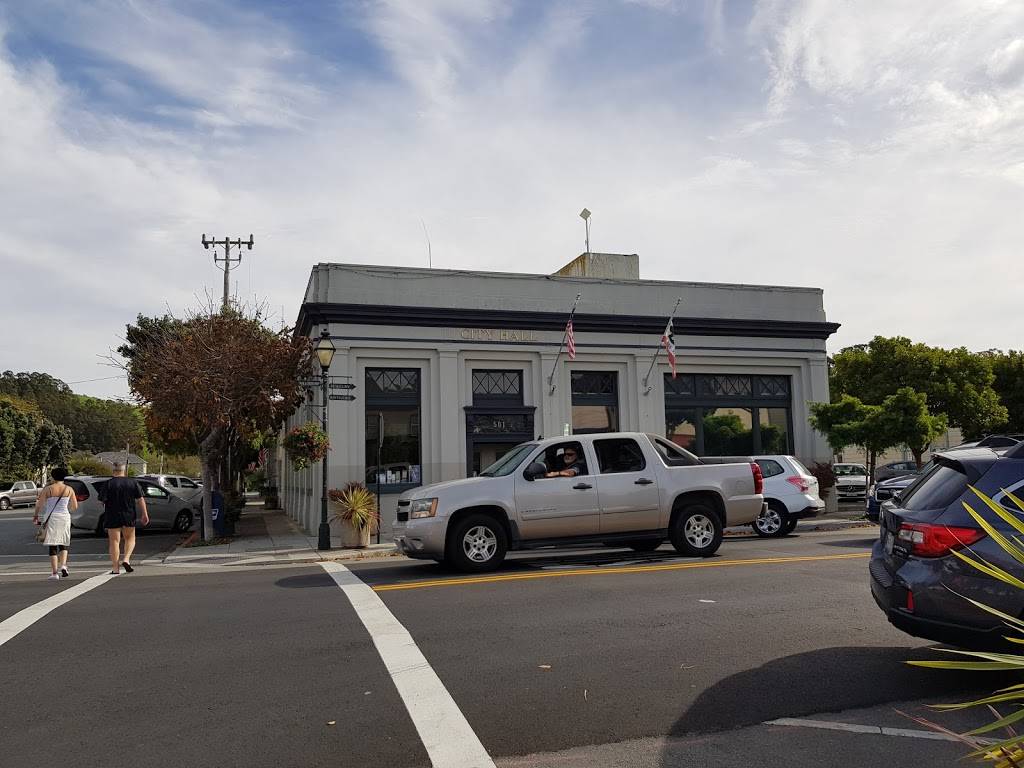 Moonside Bakery & Cafe | bakery | 604 Main St, Half Moon Bay, CA 94019, USA | 6507269070 OR +1 650-726-9070