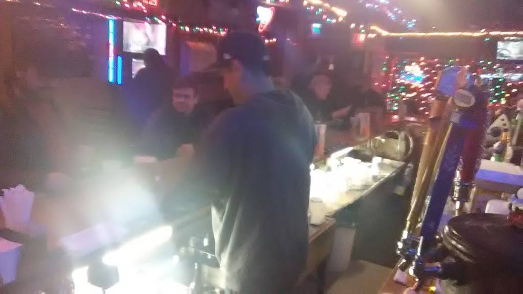 Dans horseshoe tavern | restaurant | 19 St Johns Park, Rochester, NY 14612, USA | 5853635472 OR +1 585-363-5472