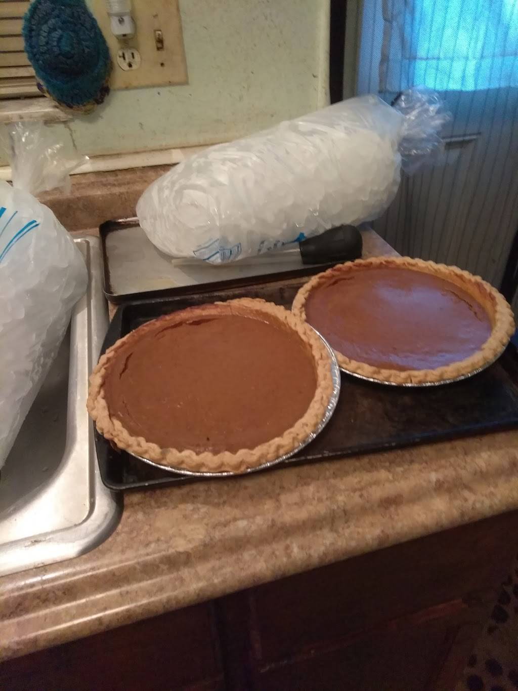 James Brown Famous Flames BBQ | restaurant | 423 E Cornell St, Avon Park, FL 33825, USA | 8634522066 OR +1 863-452-2066