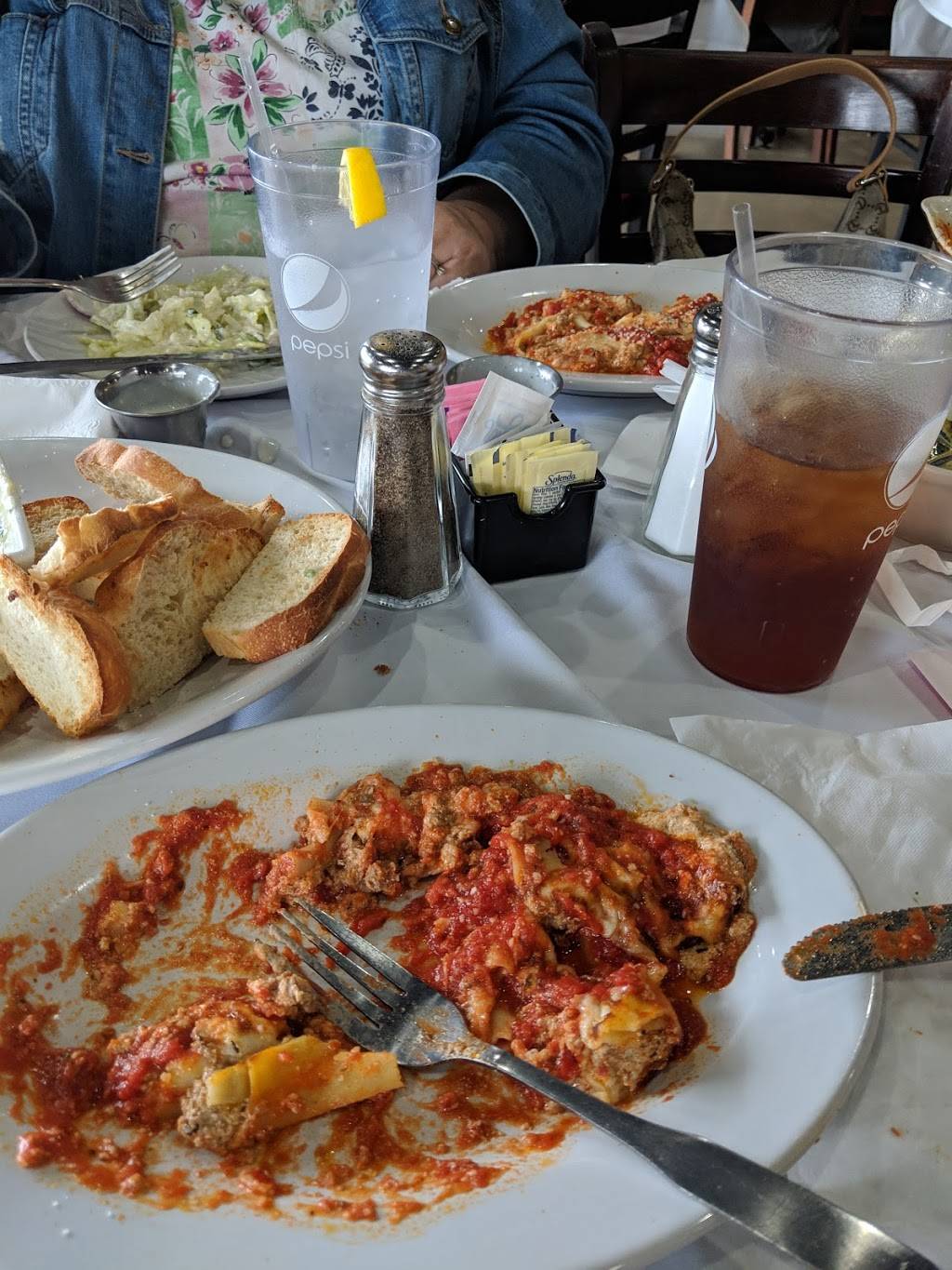 Morinas Italian Restaurant | restaurant | Poplar Bluff, MO 63901, USA | 5737274250 OR +1 573-727-4250