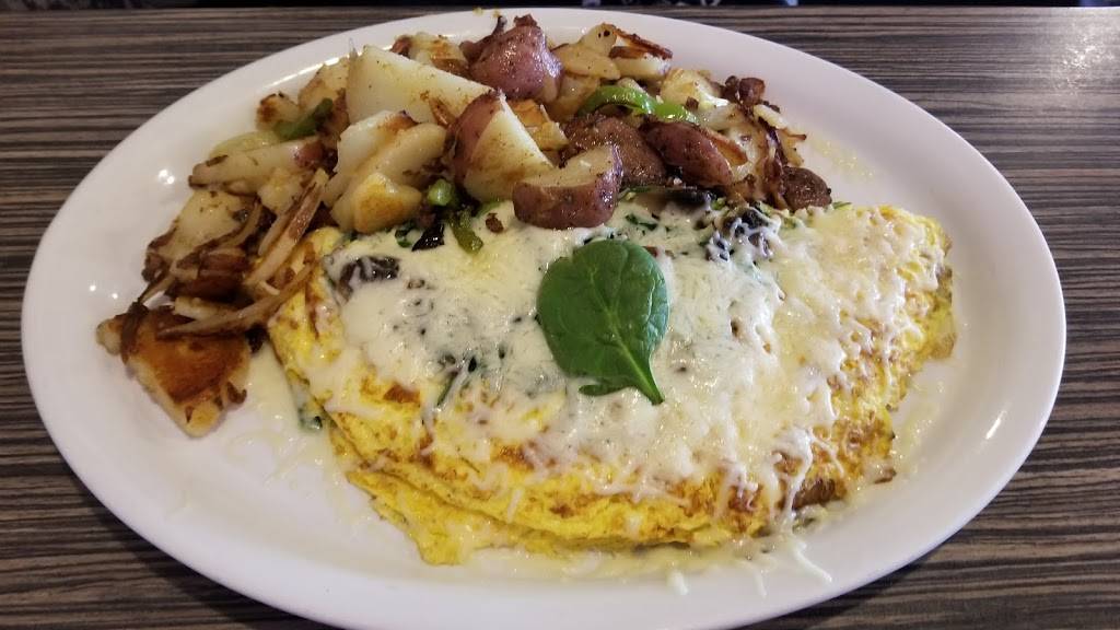 Skillets Cafe | restaurant | 490 Hidden Valley Pkwy STE 101, Corona, CA 92879, USA | 9517377725 OR +1 951-737-7725