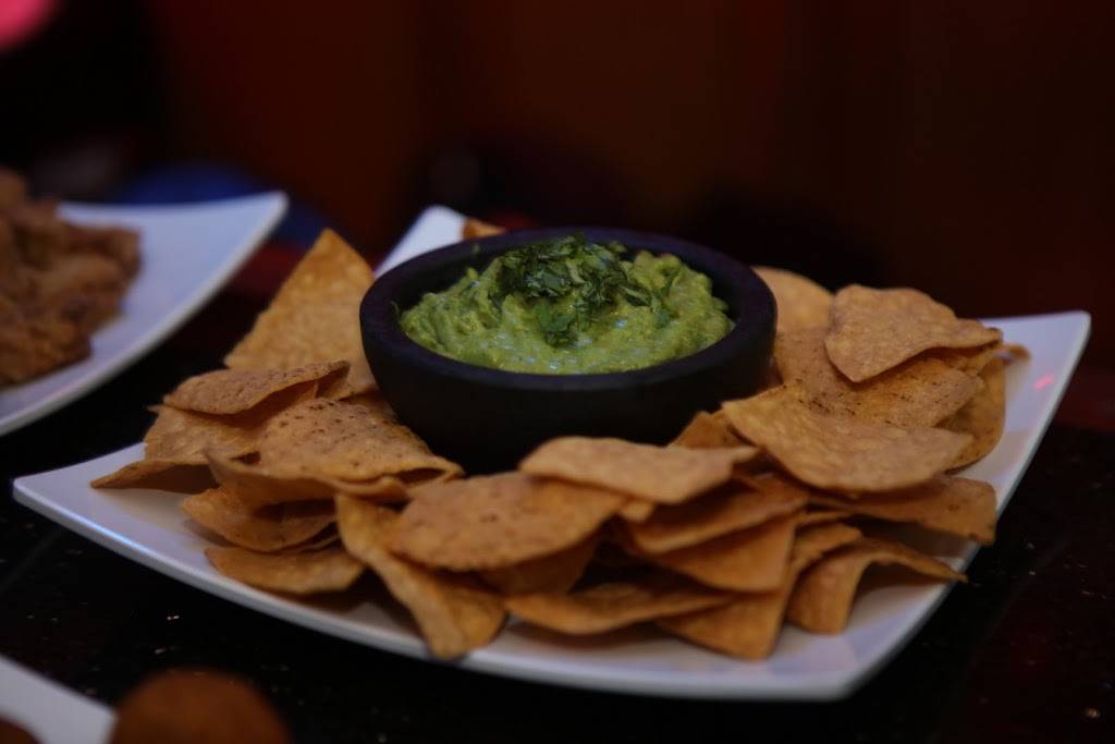 Knockout Sports Bar & Grill | night club | 4 Market St, Passaic, NJ 07055, USA | 9739286902 OR +1 973-928-6902