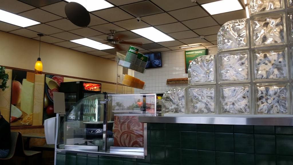 Subway | restaurant | 766 Tennessee St, Redlands, CA 92374, USA | 9097920282 OR +1 909-792-0282