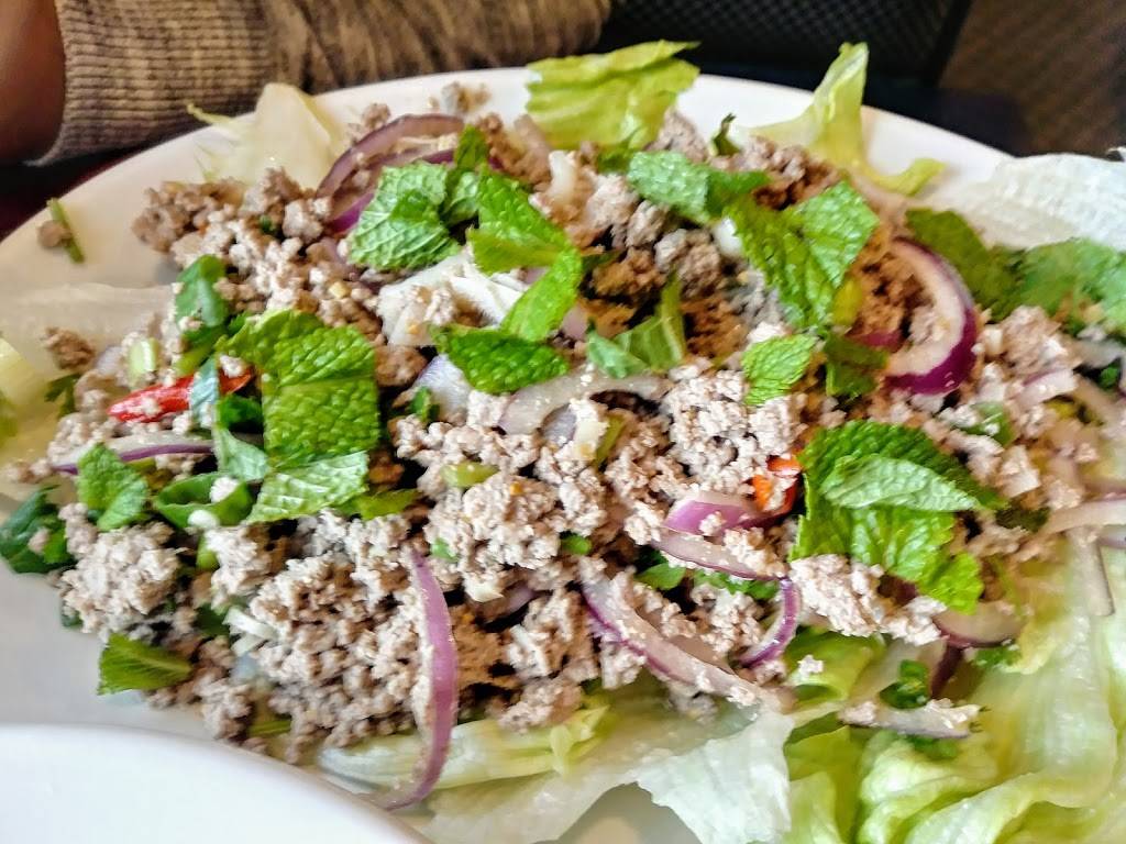 Sawadee Thai Restaurant | restaurant | 1720 Merrill Ave, Wausau, WI 54401, USA | 7156751890 OR +1 715-675-1890