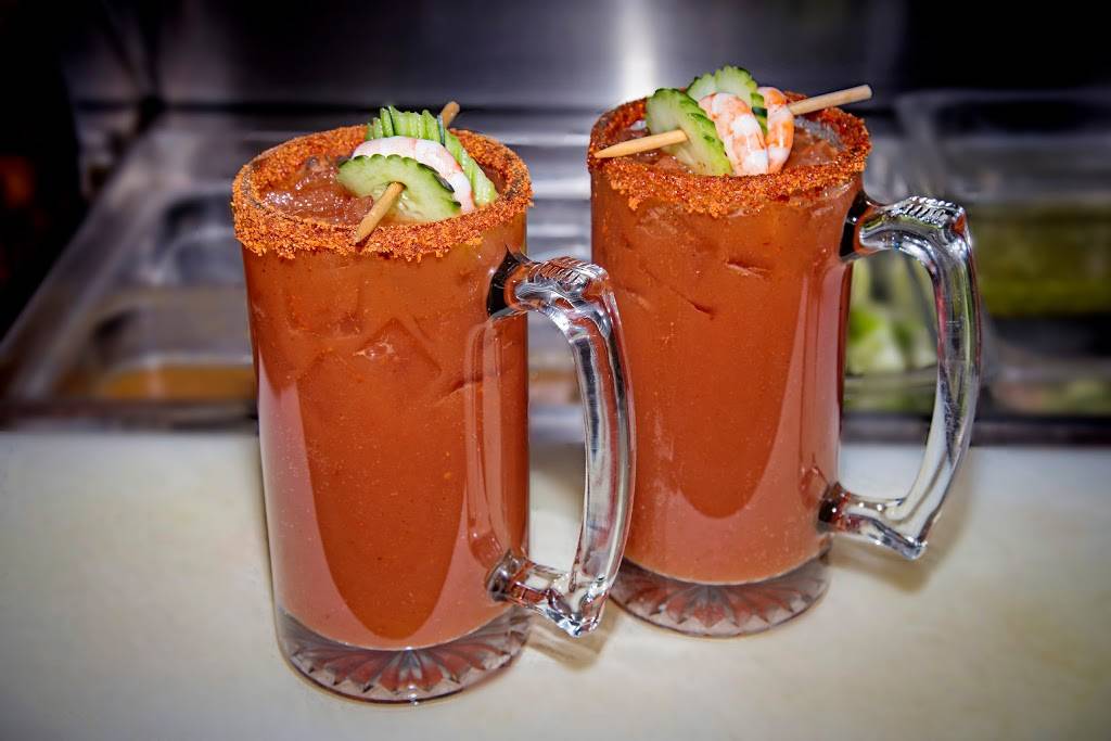 Las Islas Marias mariscos | restaurant | 16301 Main St, Hesperia, CA 92345, USA | 7609565300 OR +1 760-956-5300