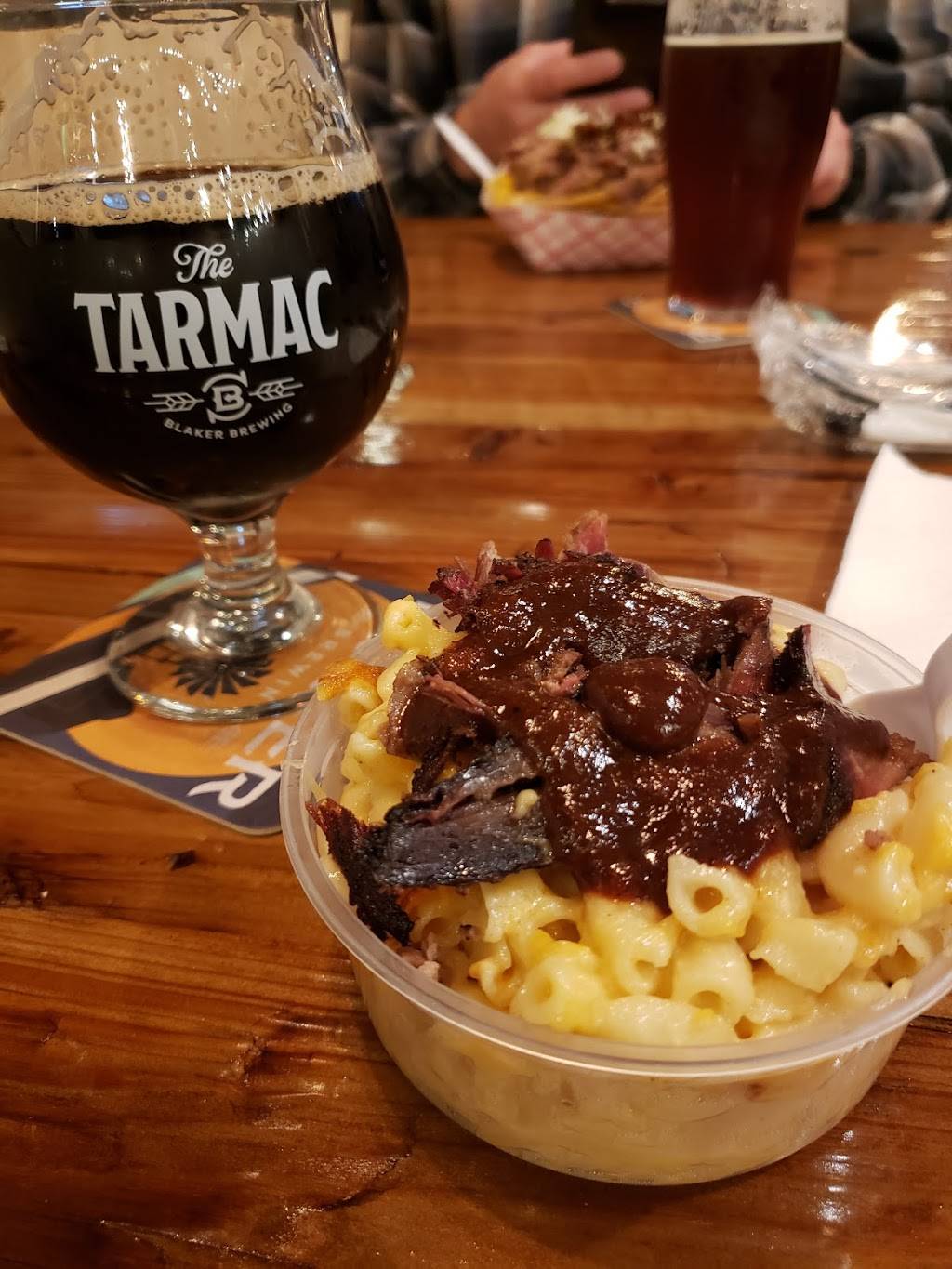 Blaker Brewing - The Tarmac | restaurant | 1930 Airdrome Entry, Atwater, CA 95301, USA | 2095854040 OR +1 209-585-4040