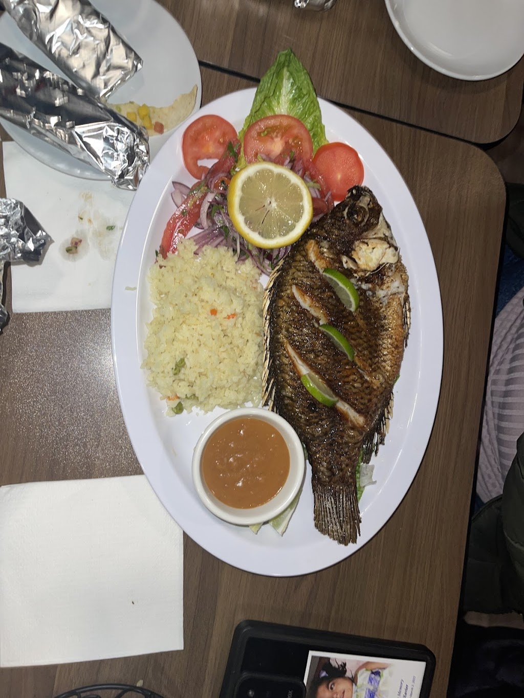 El Marinero | restaurant | 137 Kilvert St, Warwick, RI 02886, USA | 4012199630 OR +1 401-219-9630