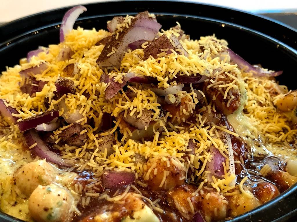 Hurry Curry, The Indian Kitchen Restaurant | restaurant | 3100 Howard Ave, Windsor, ON N8X 3Y4, Canada | 5199668818 OR +1 519-966-8818