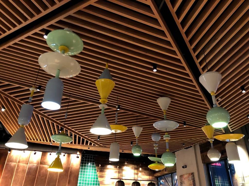 Nandos PERi-PERi | restaurant | 922 Rose Avenue, North Bethesda, MD 20852, USA | 2406605050 OR +1 240-660-5050