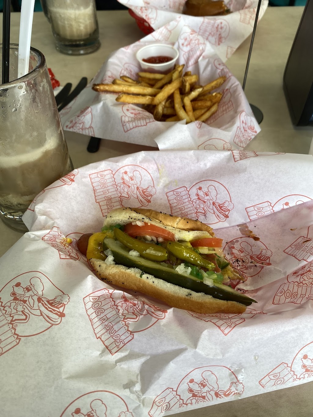 Dog n Suds | restaurant | 28120 Jefferson Ave B207, Temecula, CA 92590, USA | 9513650040 OR +1 951-365-0040