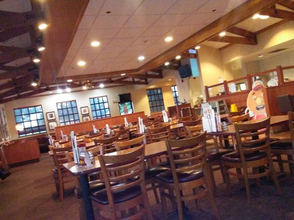 Dennys | restaurant | 1501 Jack Tone Rd, Ripon, CA 95366, USA | 2095997007 OR +1 209-599-7007