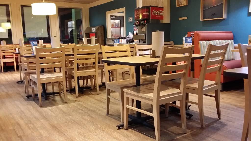 Captain Ds | restaurant | 666 Bessemer Super Hwy, Fairfield, AL 35064, USA | 2059237227 OR +1 205-923-7227