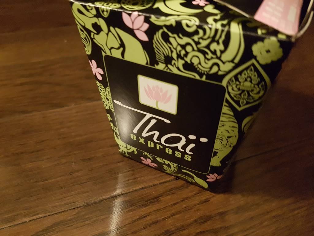 Thai Express | restaurant | Place Perreault, 1028 Boulevard Taschereau, La Prairie, QC J5R 1W6, Canada | 4504443000 OR +1 450-444-3000