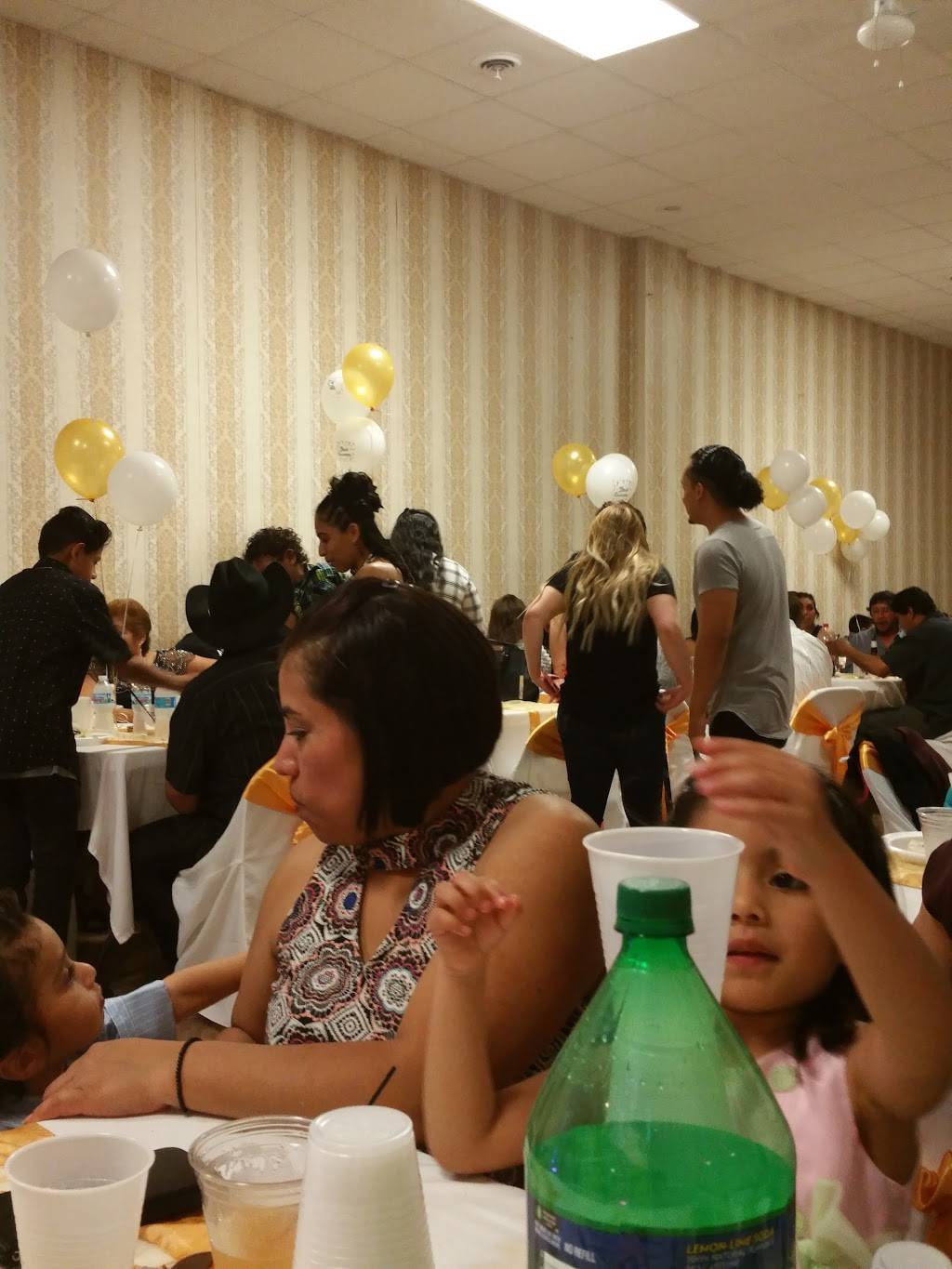 North Avenue Tap | restaurant | 637 North Ave, Waukegan, IL 60085, USA | 8476235710 OR +1 847-623-5710