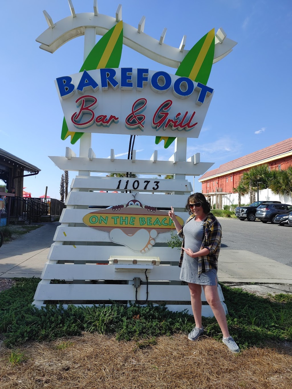 Barefoot On The Beach Bar and Grill | restaurant | 11073 Front Beach Rd, Panama City Beach, FL 32407, USA | 8502492442 OR +1 850-249-2442
