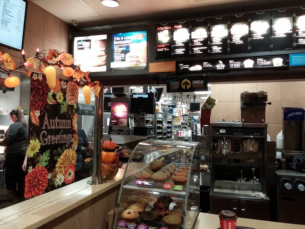 McDonalds | cafe | 22100 Pontiac Trail, South Lyon, MI 48178, USA | 2484373226 OR +1 248-437-3226