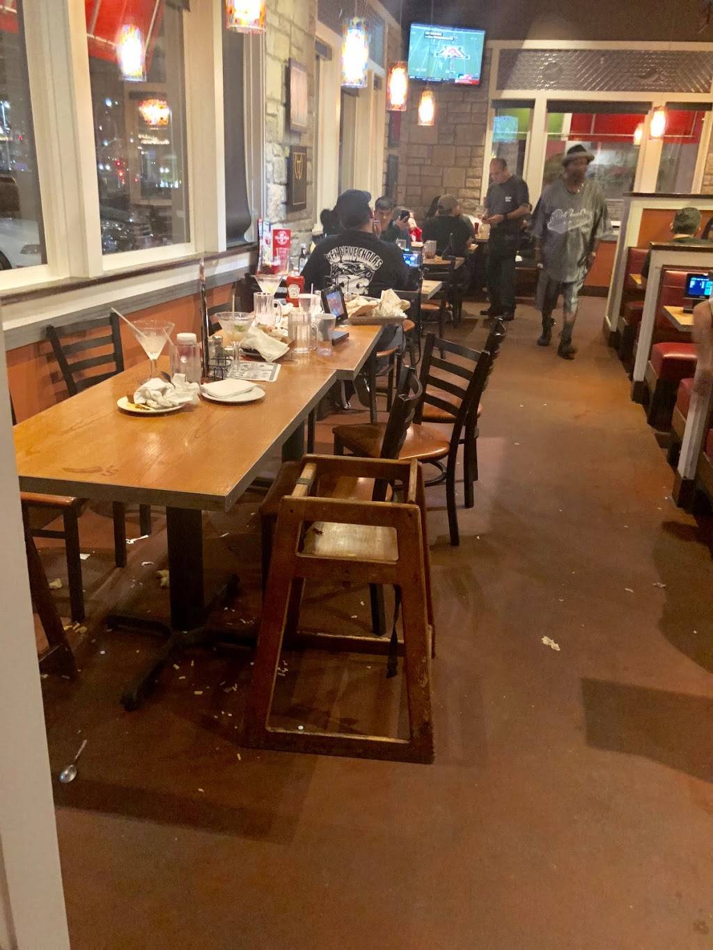 Chilis Grill & Bar | meal takeaway | 30 W Shoreline Dr, Long Beach, CA 90802, USA | 5625905103 OR +1 562-590-5103