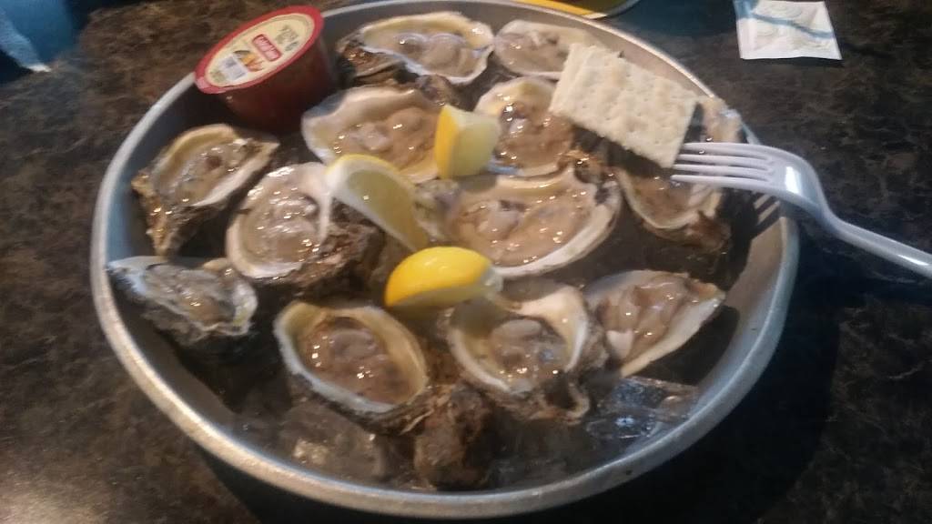 Thirsty Oyster | restaurant | 1 S Atlantic Ave, Cocoa Beach, FL 32931, USA | 3216133048 OR +1 321-613-3048