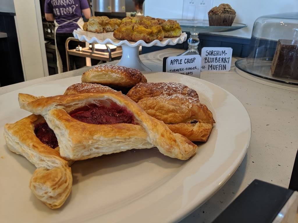 Chef Alyssas Kitchen | restaurant | 4001 Yancey Rd, Charlotte, NC 28217, USA | 7048177568 OR +1 704-817-7568