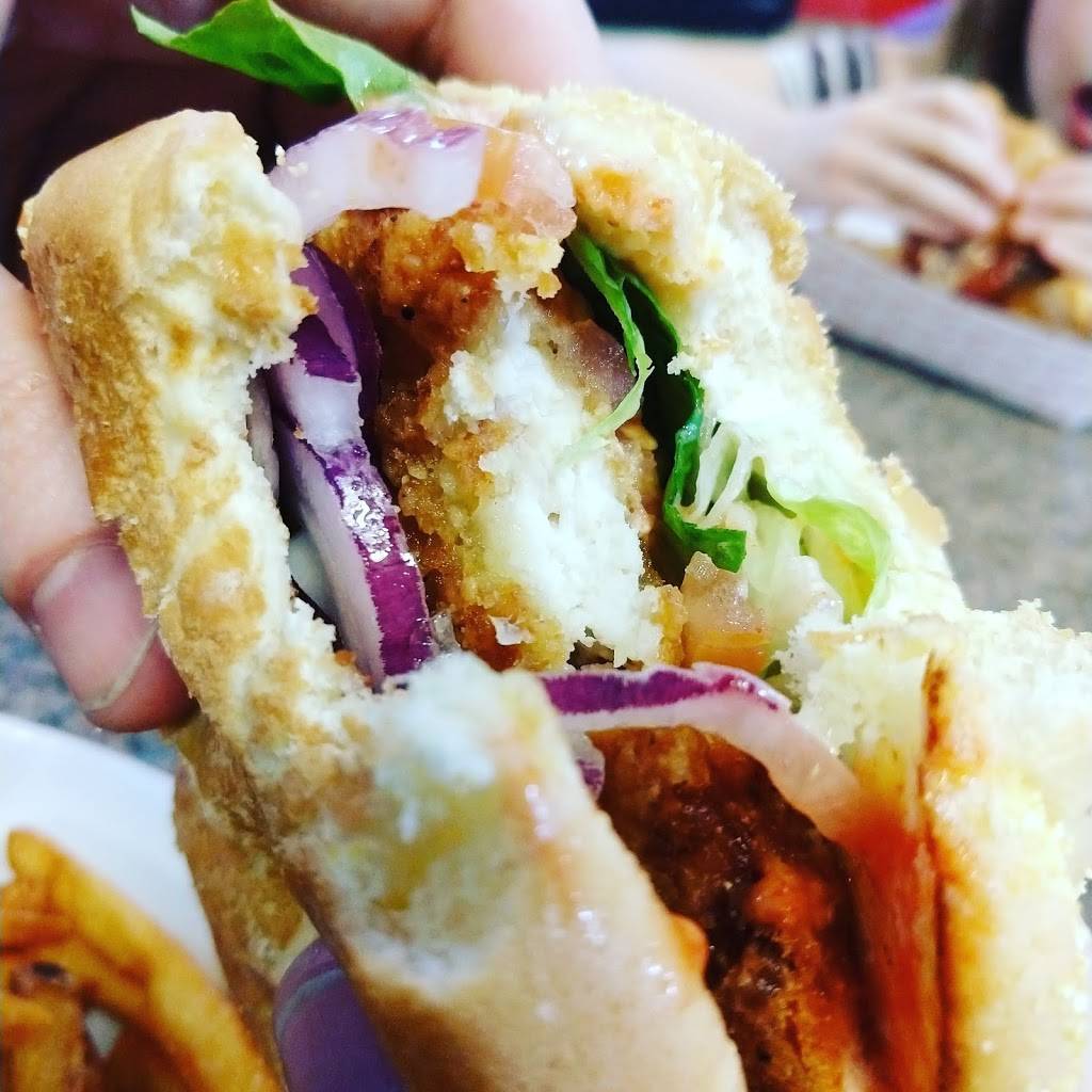 R Js Burger Joint | restaurant | 430 E 25th St #23, Tacoma, WA 98421, USA | 2535722575 OR +1 253-572-2575